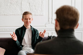 terapia breve hipnose e workshops 141 Inclui enquadramentos da Neurociência, aproveitando bases neurofisiológicas para facilitar mudanças terapêuticas rápidas.